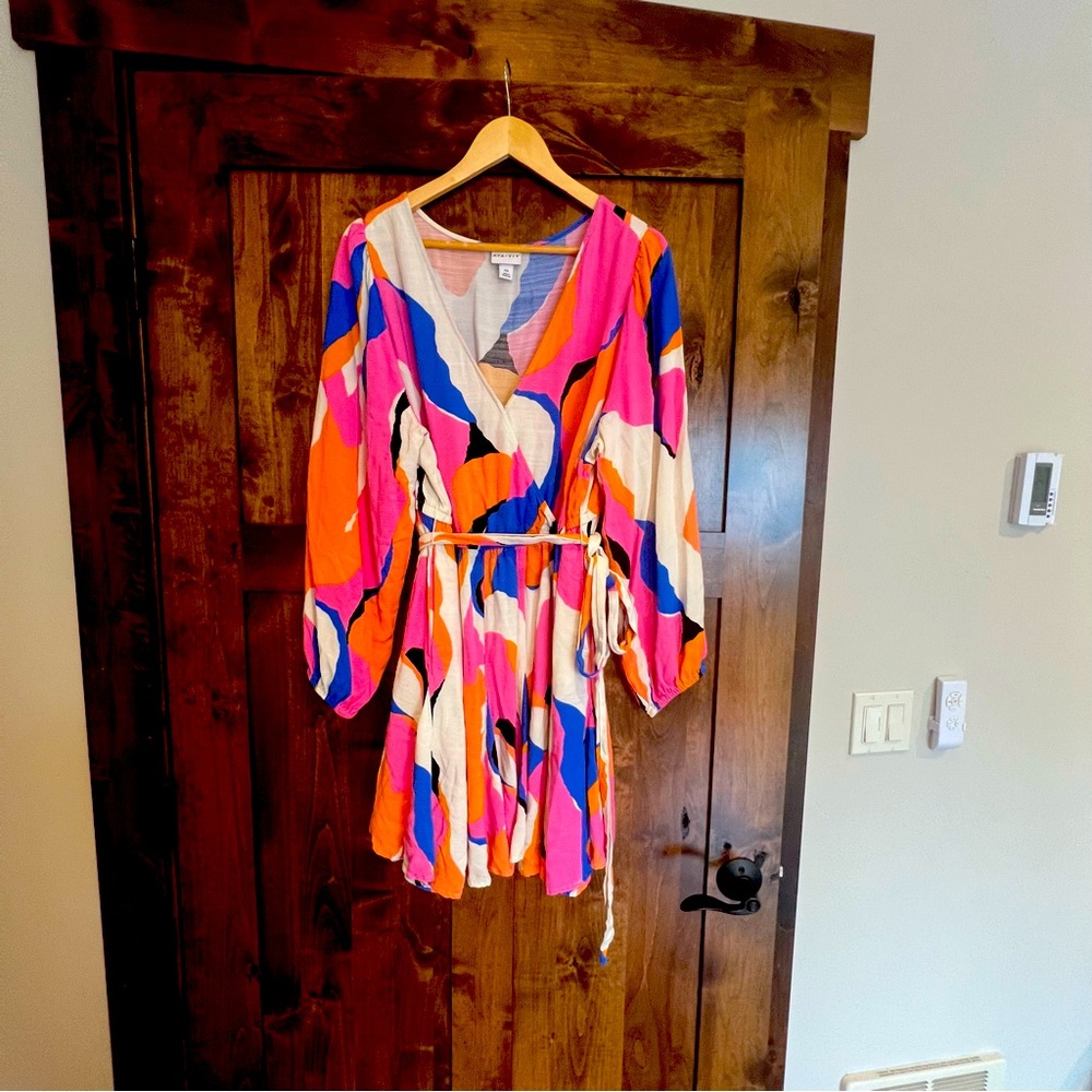 Woman’s XXL dress. Balloon sleeves, v-neck, tie waist. Pink, blue, and orange!